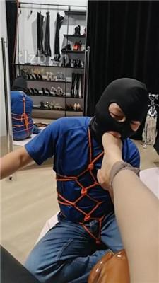 【猫爷】脚趾玩狗舌/长靴丝袜裸足舔