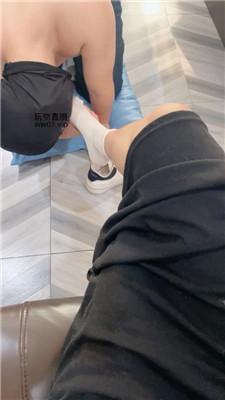 【沐沐大大】跪舔清理麦昆脏白袜 JS250301-4