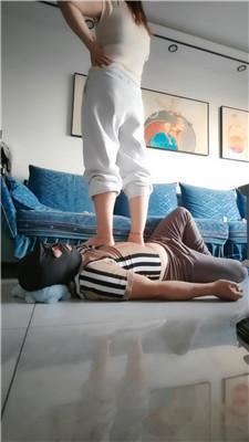 【李老师】骑马犬化-全体重踩踏【双视角版】 JS250402-25