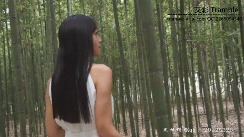 广西某学院大二女生的初次野外调教