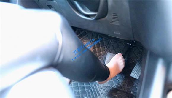 【冰时代】彤彤凉鞋丝袜开车踩油门