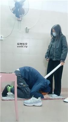 【奇了怪了】白袜脚踩踢踹虐打 JS250104-9