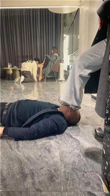 【月喧女王】双S双M-磕头求素人S虐待【双视角版】JS250207-10