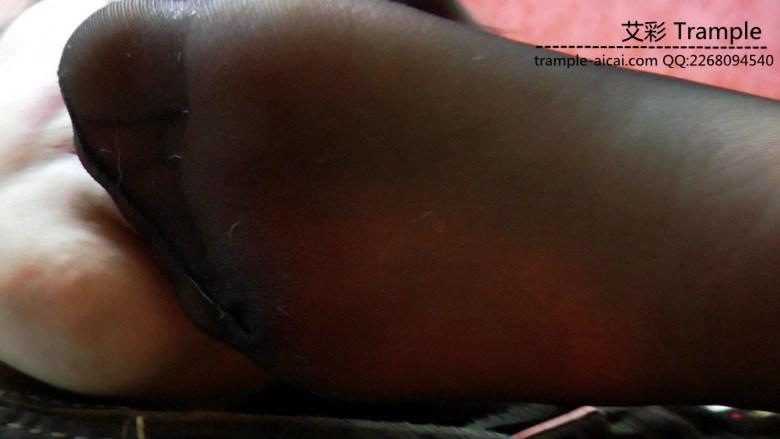 【松岛女神】黑丝裸足羞辱女奴