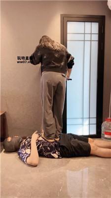 【素人抽水机】素人小姐姐-毛拖鞋白袜踩虐 bf52211