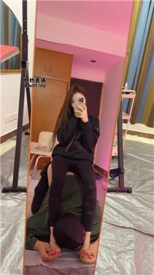 【千奈奈】镜前羞辱-下跪伺候沐足 JS250307-3