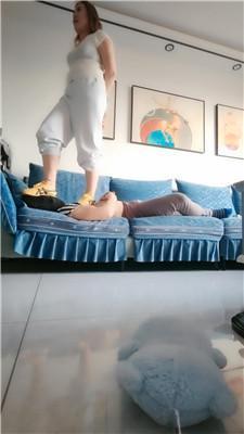 【李老师】骑马犬化-全体重踩踏【双视角版】 JS250402-25