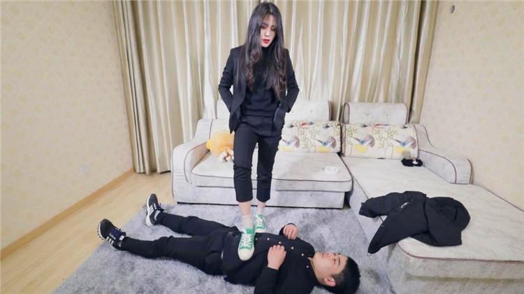 曼捌帆布鞋踩踏踩头羞辱舔鞋