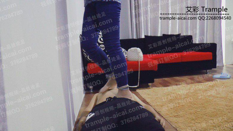 邻家大侄女踩踏练习