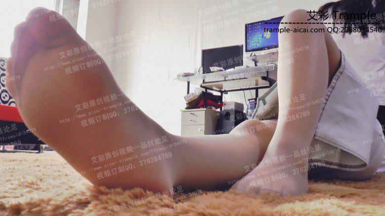 女女-强制骑坐闻脚