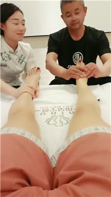 【艾丽莎】让按摩技师看着我调老狗 JS250429-22