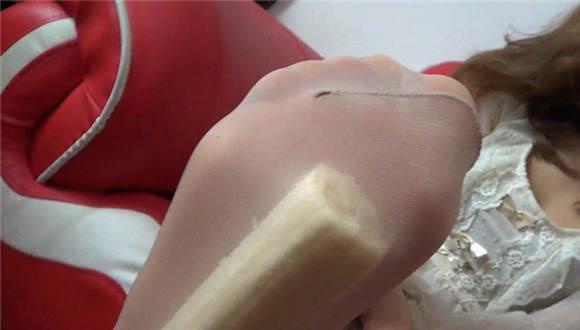 香蕉苹果踩成泥喂狗