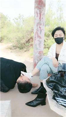 【珍惜女王】户外凉亭舔脏鞋玉足 JS250427-5