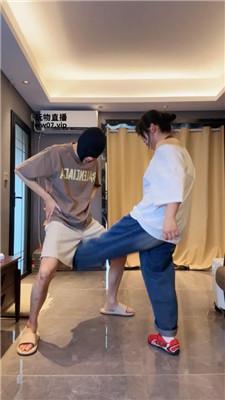 【狗哥】体校女神-跑鞋白袜踩虐 bf52475