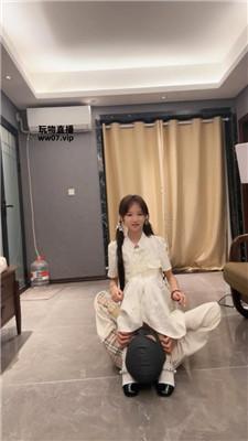 【猴歌】腿绞坐脸窒息-皮鞋白袜踩 bf51588