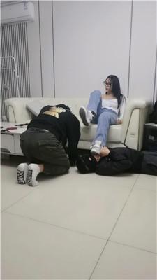 【乔伊】兄弟奴狂舔脏鞋【双视角版】 bf51391