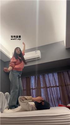 【球球】白袜脚踩/坐脸腿绞窒息 bf51439