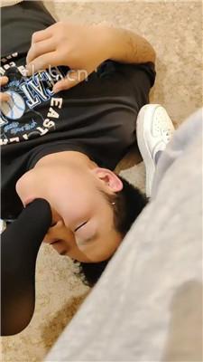 【舒苒】运动后脏鞋白袜黑丝辱狗