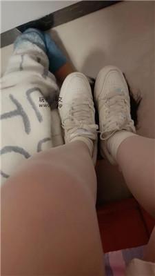 【广西木木】洛丽塔S-小白鞋白袜踩哥哥 JS250118-7