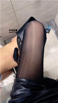 【倪小主】赏赐圣水-长靴脚下喂食 bf52151