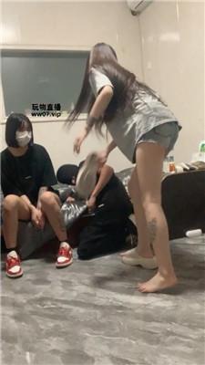 【女神也能很暴力】超多纹身小妹重度虐打 bf52884