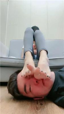 【美娜格格】人体家具奴伺奉主人