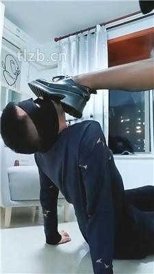 【文文文】3S素人虐打-踩踏/舔脏鞋底/头压垃圾桶【四视角版】