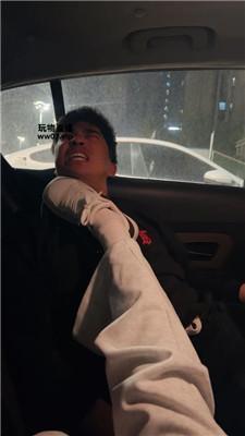 【刘二狗】深夜户外开发小姐姐 JS250331-32