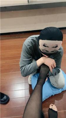 【沐沐大大】长靴黑丝美腿虐杀 bf49857