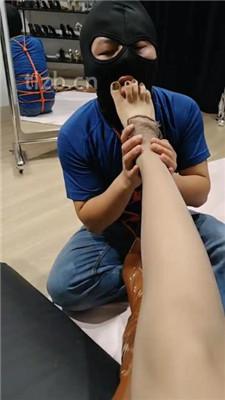 【猫爷】脚趾玩狗舌/长靴丝袜裸足舔