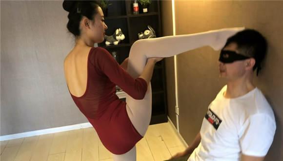 清纯少女の爆蛋踢