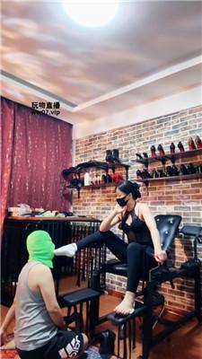 【冷颜】长靴白袜虐狗笼绿帽 JS250316-17