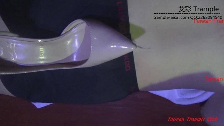 新人韩韩首次细高跟狠踩TTC