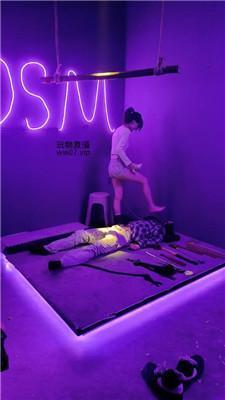 【凌薇大小姐】短靴白袜踩虐/尝试各种刑具 bf50913