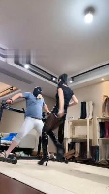 【调教视频】【梦二】双S-长靴重度轮流提档/丝袜塞嘴