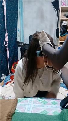 【伪娘和人妻】喜欢臭脚的蓬头垢面狗 JS250118-13