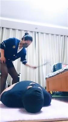 【小姨】黑丝脚踩/鞭打/坐脸窒息 JS250111-59