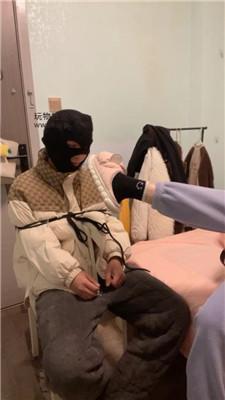 【白兔】全体重跳踩/鞭打/捆绑喝圣水舔鞋 JS250106-23