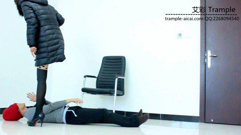 媛媛女主剧情！高跟爆踹要开除我的经理！