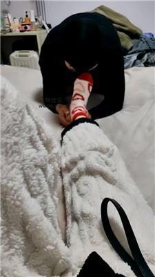 【小羊咩咩】骑马皮带鞭打/棉袜脚踩虐 JS250107-43