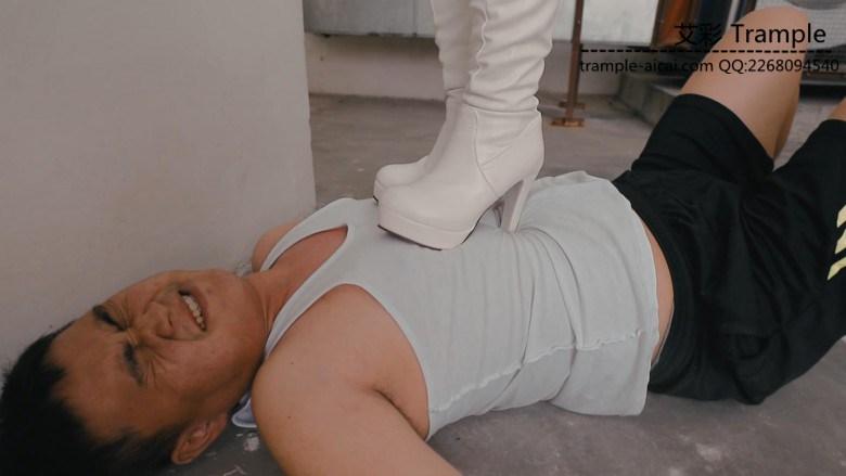 〖H.P.L栖心之栈〗—采萱残忍欺凌流浪汉