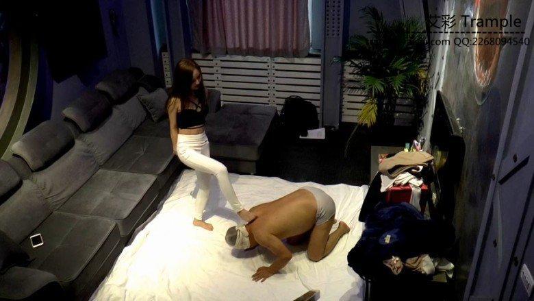 【冰时代】芮萁白裤子乘骑