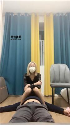 【拉面】玉足踩踏恋足舔 JS250318-8