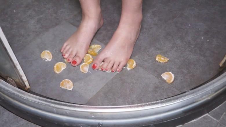 琪琪浴室间淋浴调教