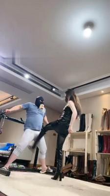 【调教视频】【梦二】双S-长靴重度轮流提档/丝袜塞嘴