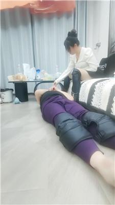 【芯主】高跟长靴虐杀脚下夫奴 JS250307-17