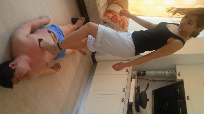 黑冰格斗练习踹肥奴