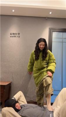 【狗哥】路边开发系列-肉丝脚捂脸/踩踏 bf50543