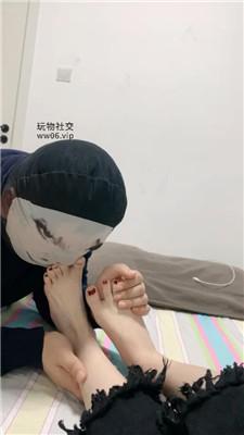 【妙妙】裸足狂舔-坐脸窒息 JS250207-22