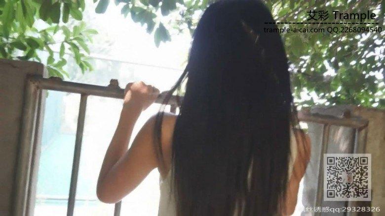 琪琪女主室外调教玩耍